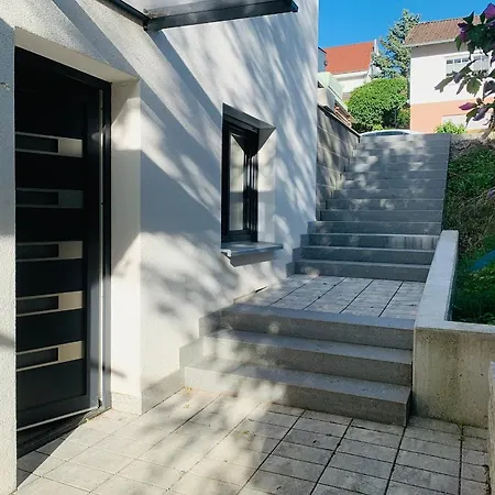 Apartment Firmen & Brecht 1