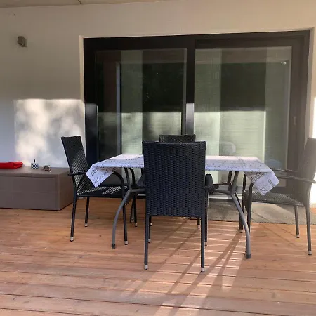 Firmen & Brecht 1 Apartment